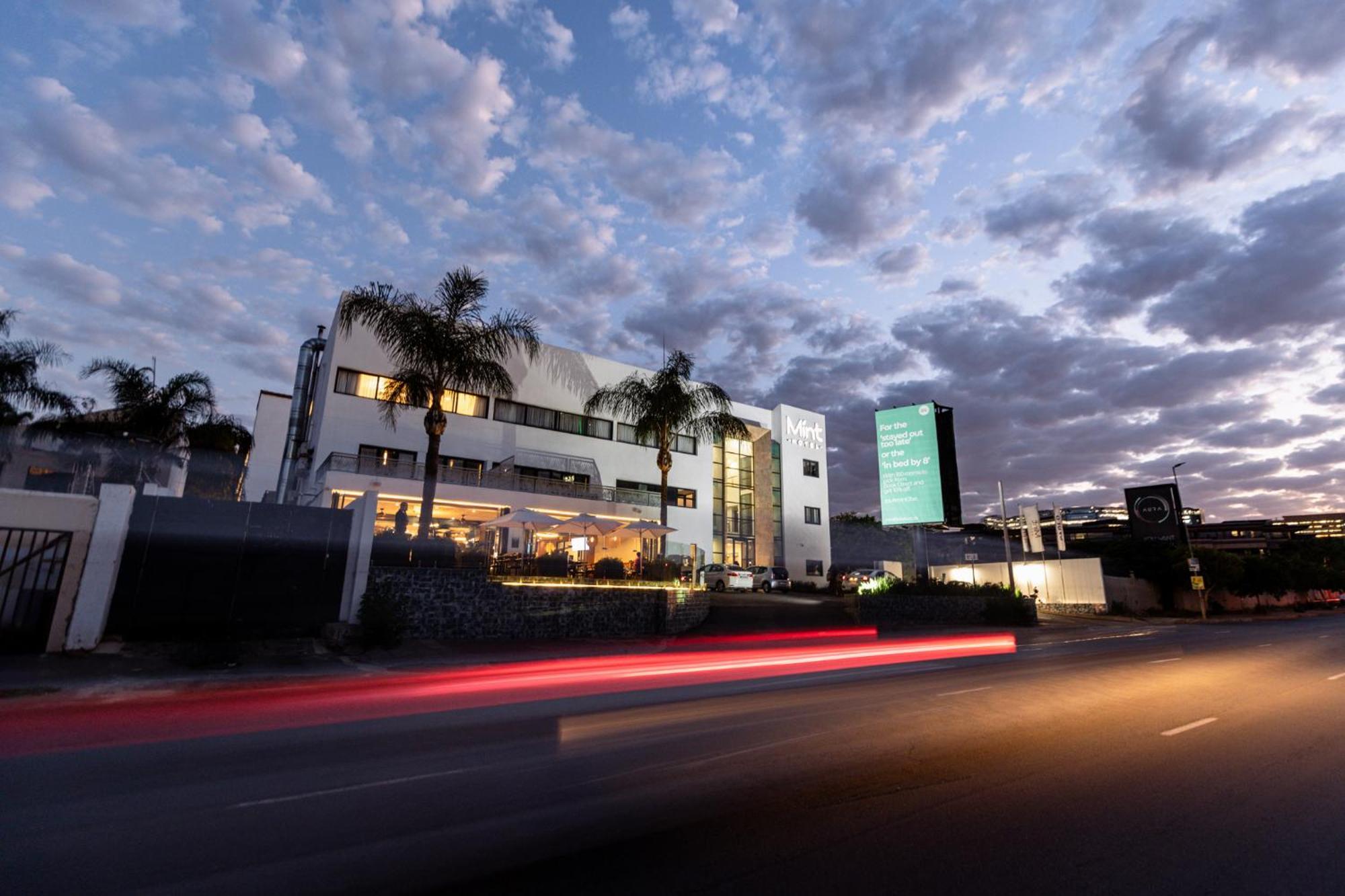 Mint Hotel 84 On Katherine Johannesburg Exterior foto